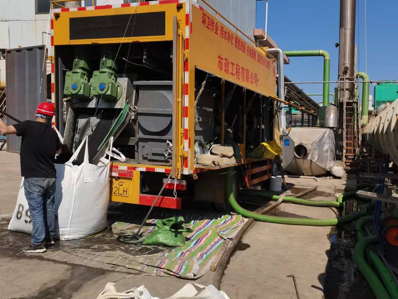 长武淤泥压干处理